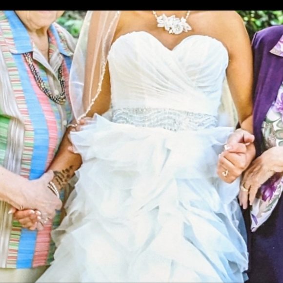 Princess Style Wedding Dress size 0-4 - Picture 3 of 4